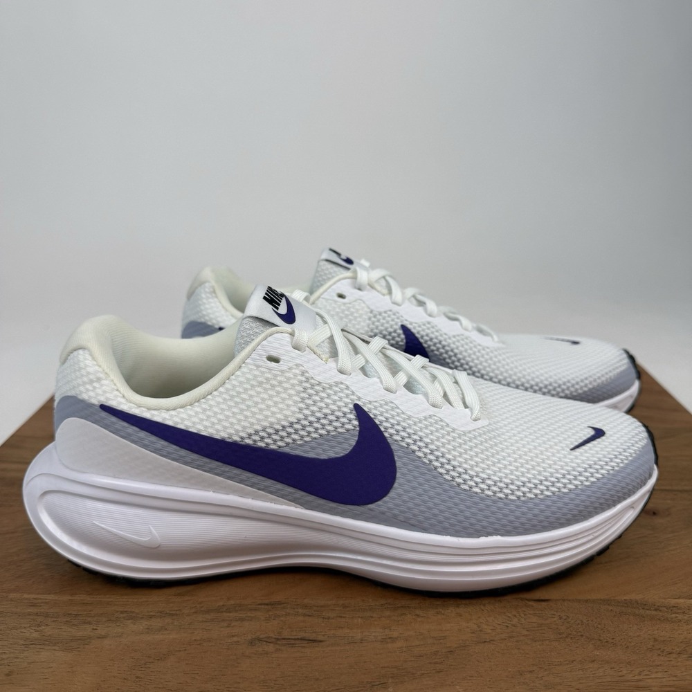 New NIB Womens Nike Revolution 8‎ White Atheltic Running Sneakers Shoes Size 9 W